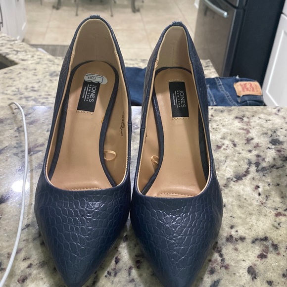 Jones New York heels - Picture 1 of 5